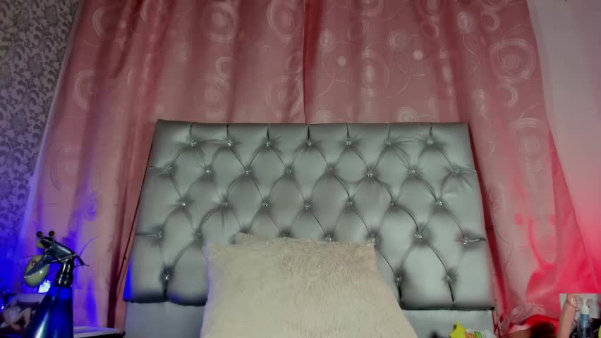 zoe_tamara Adult Chat April 2, 2026