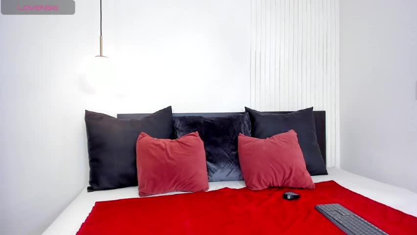 leily_pink Adult Chat April 2, 2026