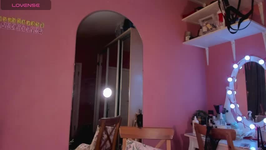 caroline_kiparis Adult Chat April 2, 2026