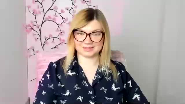 molly_moree Adult Chat April 2, 2026