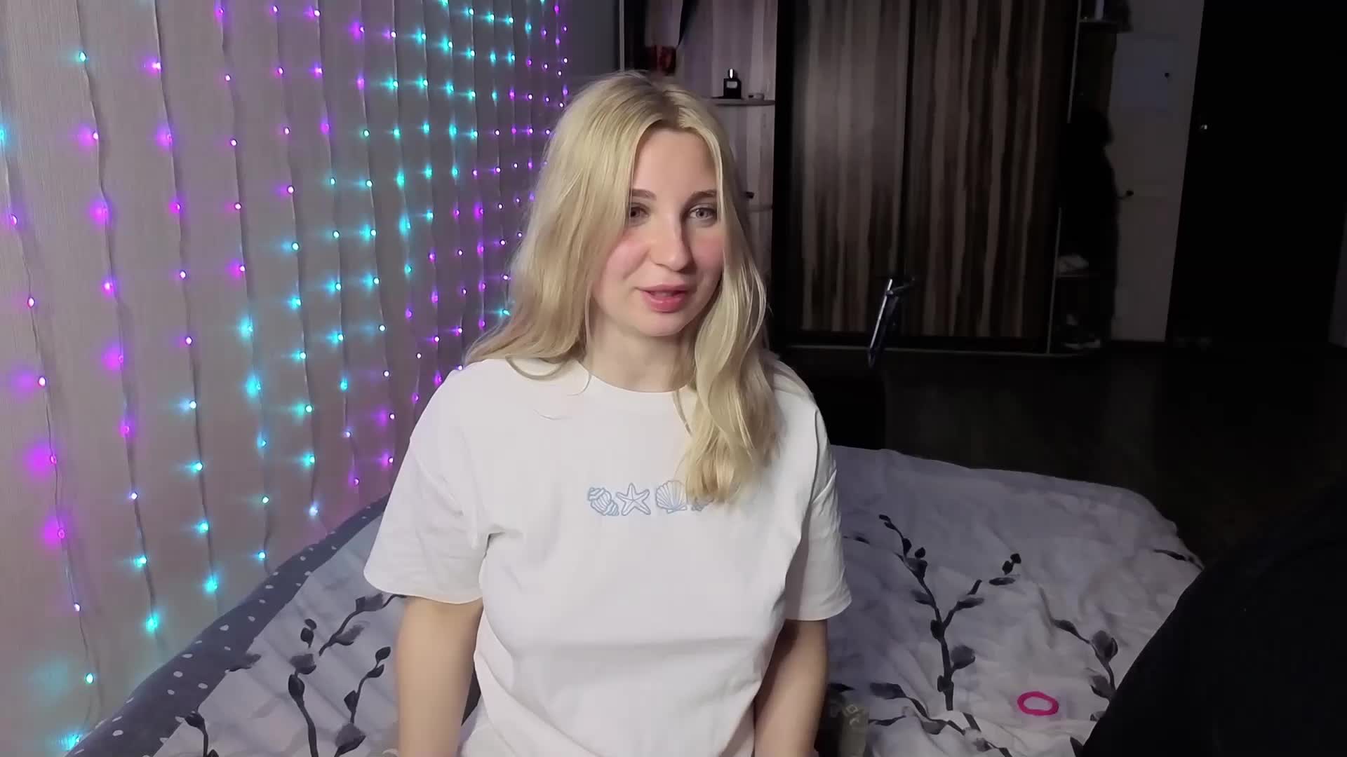 llolilove Adult Chat April 2, 2026