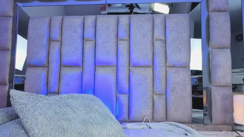 bonet_iris Adult Chat April 2, 2026