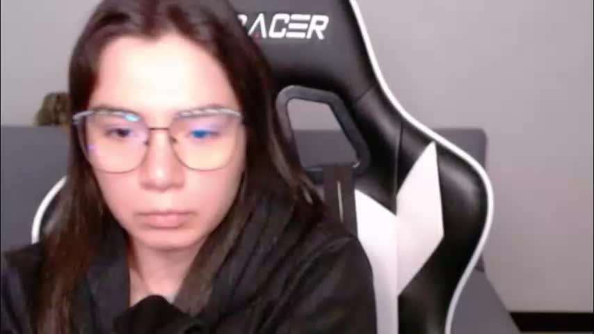 wolfs_daughter Adult Chat April 2, 2026