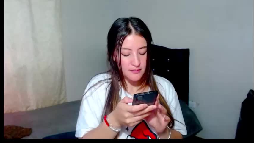 anny_azalea Adult Chat April 2, 2026