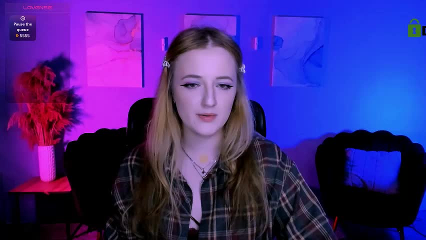 luna_berryy Adult Chat April 2, 2026