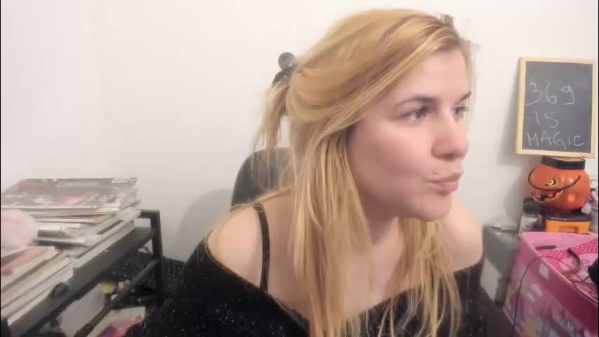 artsyandcraftsy_ Adult Chat April 2, 2026