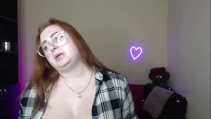 alicia_side_red Adult Chat April 2, 2026