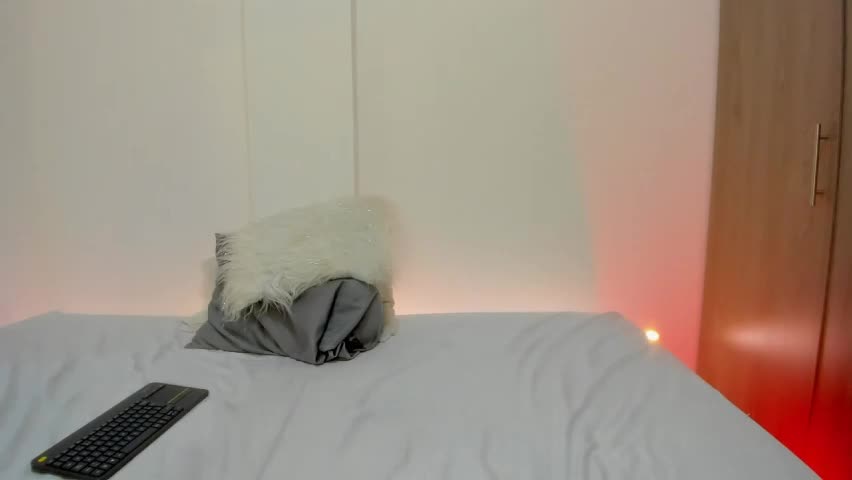 verohoneymoon Adult Chat April 2, 2026