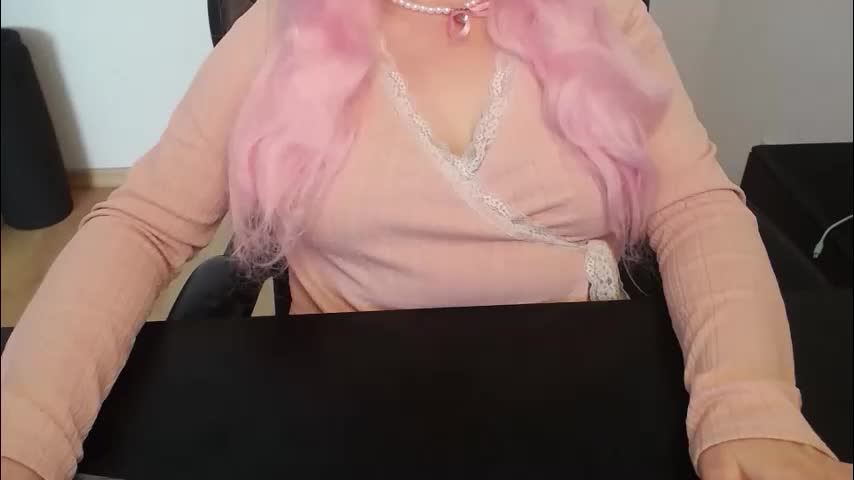 elly_petite Adult Chat April 2, 2026