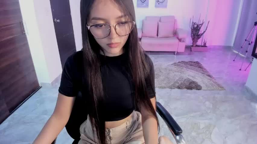 cute_fox_1 Adult Chat April 3, 2026