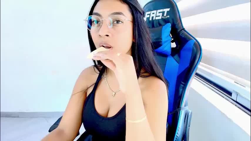 yulieth_xx Adult Chat April 3, 2026