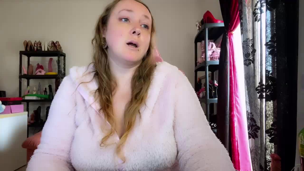 NylonQueen Adult Chat April 3, 2026