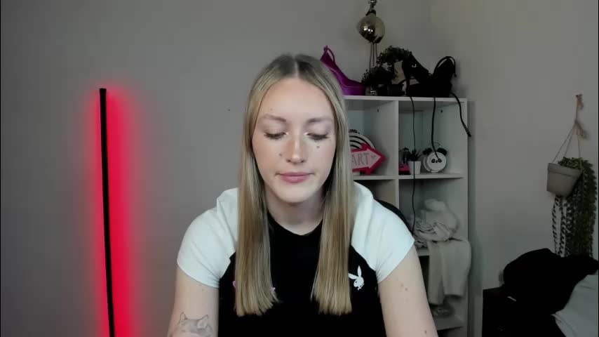 evelynblond Adult Chat April 2, 2026