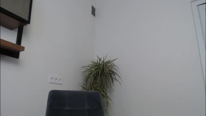 veronik_shy Adult Chat April 2, 2026