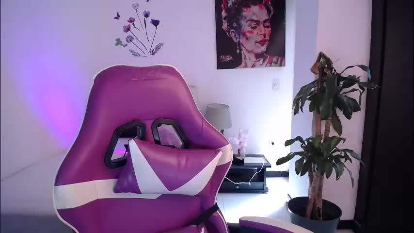 esmeralda098 Adult Chat April 3, 2026