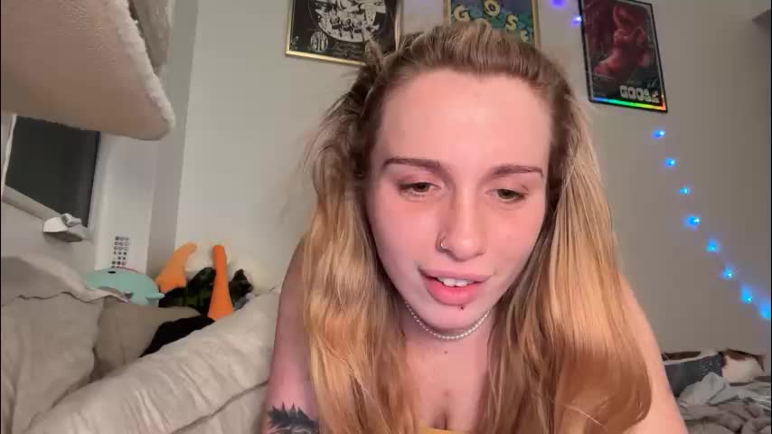 lolaa555 Adult Chat April 3, 2026