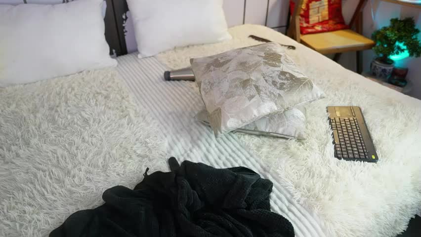 scarlett_collins01 Adult Chat April 3, 2026