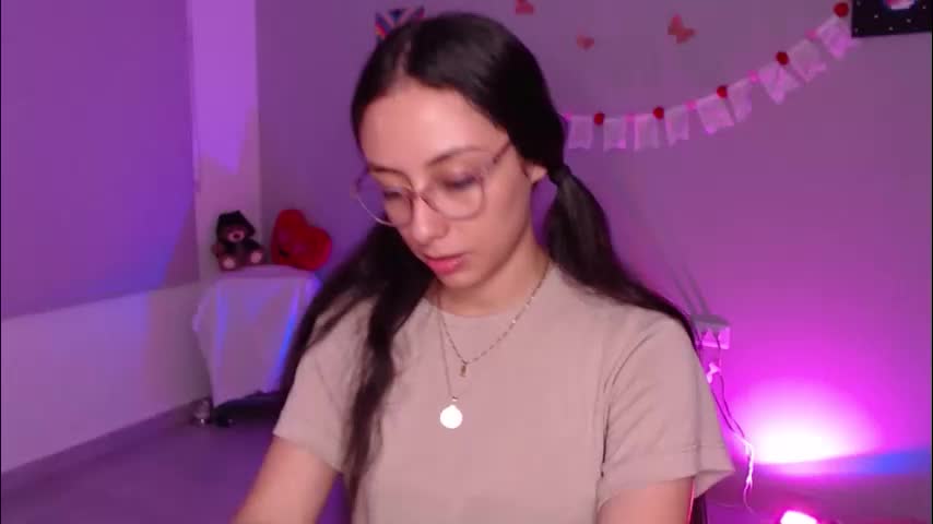 liaa_cute_ Adult Chat April 3, 2026