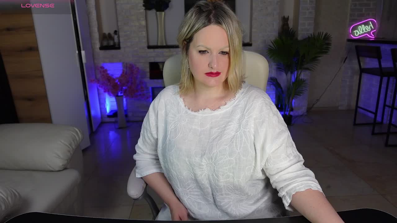 MariemLui Adult Chat April 3, 2026