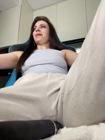 CurlyLara Adult Chat April 3, 2026