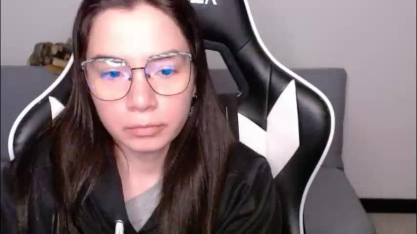 wolfs_daughter Adult Chat April 3, 2026