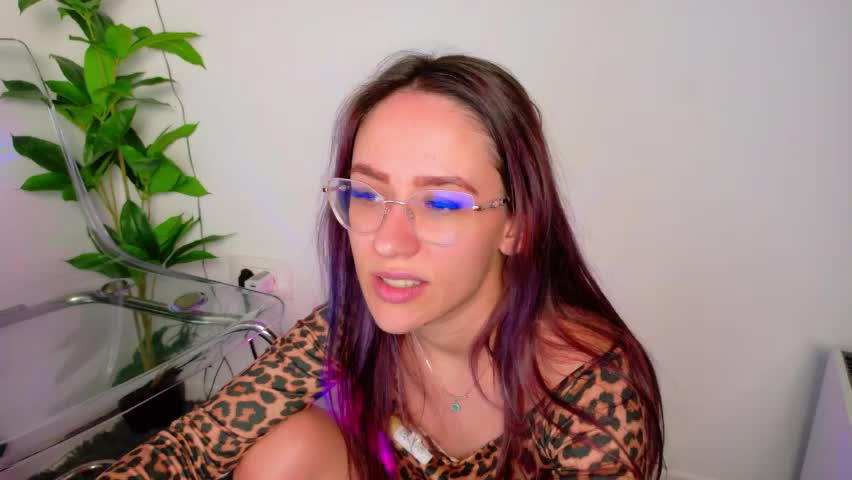 nicoleirisxxx Adult Chat April 3, 2026
