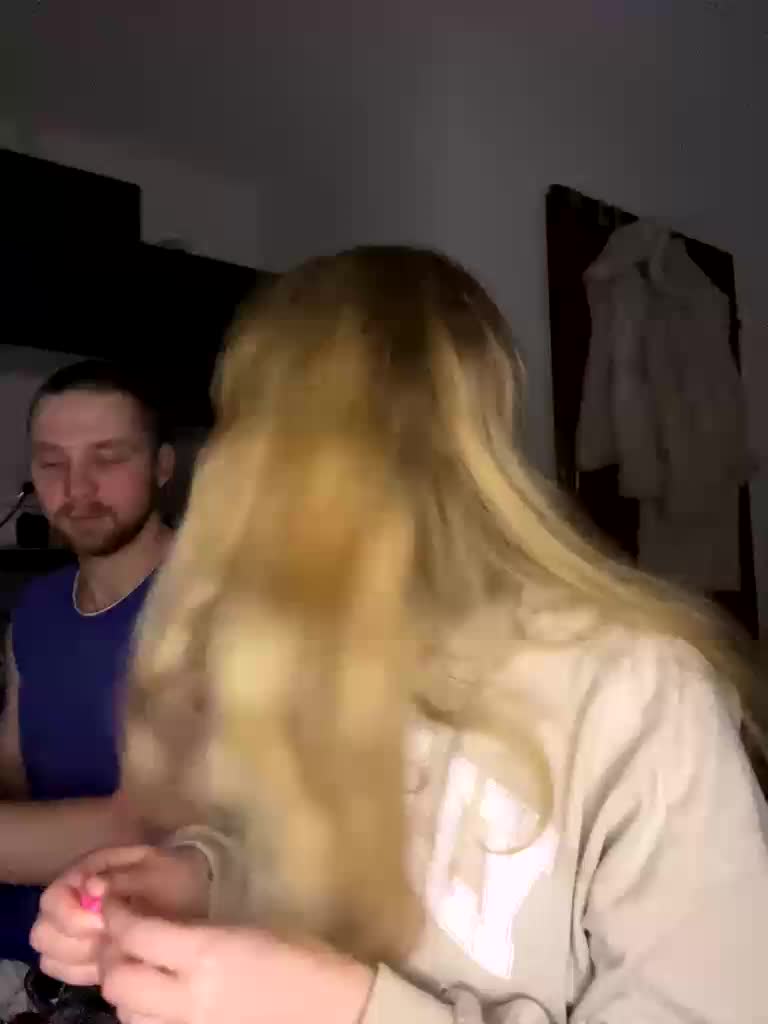 VixyVee Adult Chat April 3, 2026