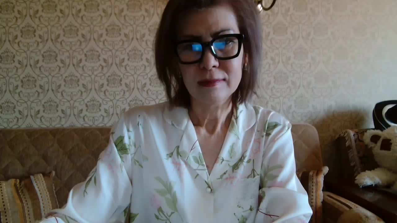 ElegantLady00 Adult Chat April 3, 2026