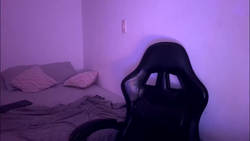 laura_d23 Adult Chat April 3, 2026