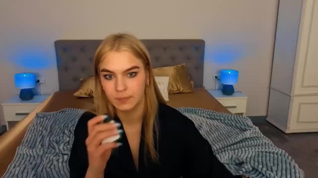 AlinaLemon Adult Chat April 3, 2026