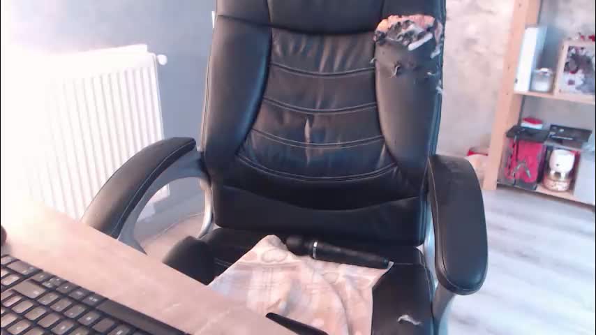 bella_miax Adult Chat April 3, 2026