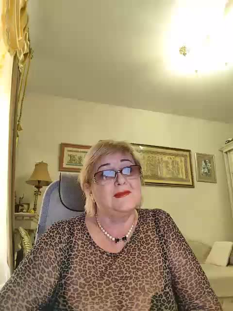 KarinkaSweet Adult Chat April 4, 2026