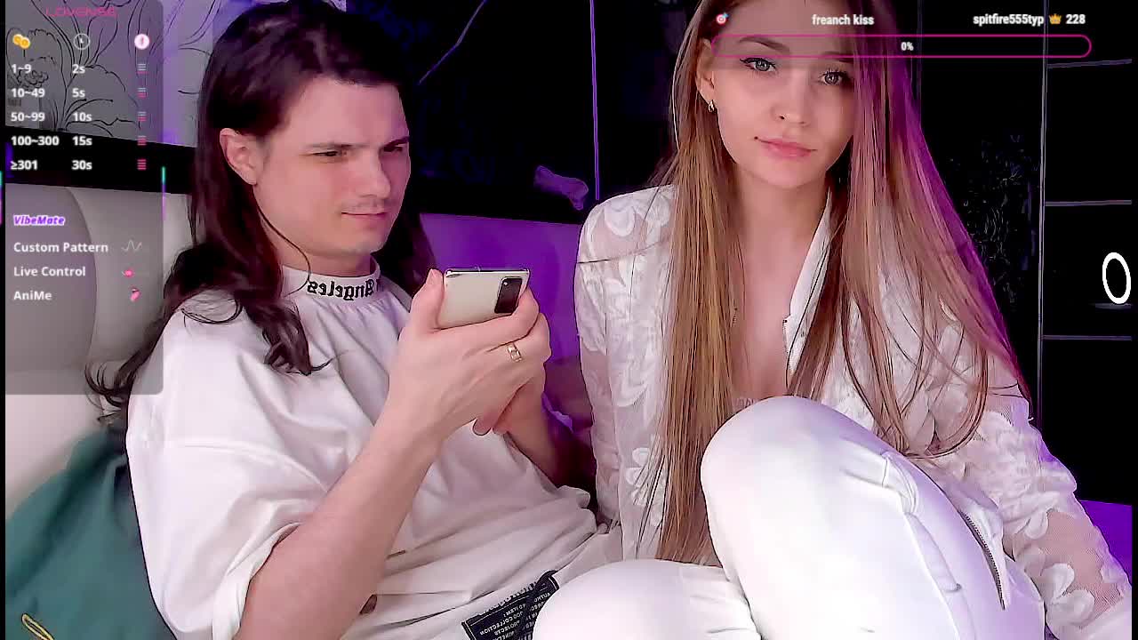 QueenAfina Adult Chat April 4, 2026