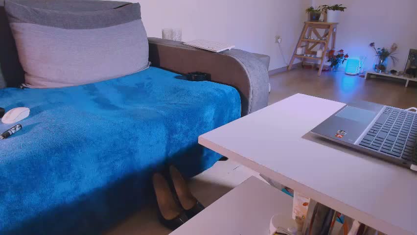 mylegsonheels Adult Chat April 4, 2026