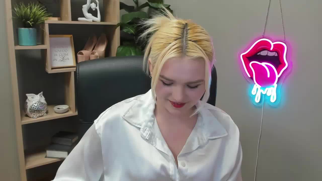 SweetLilyxo Adult Chat April 4, 2026