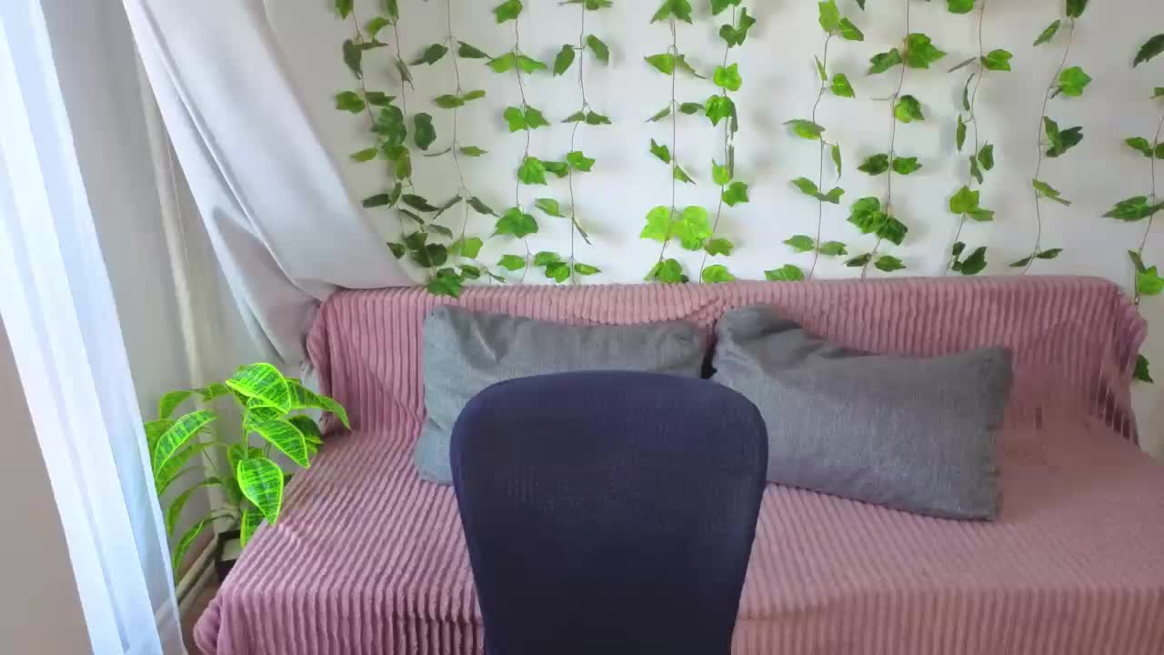 MonikaFoxys Adult Chat April 4, 2026