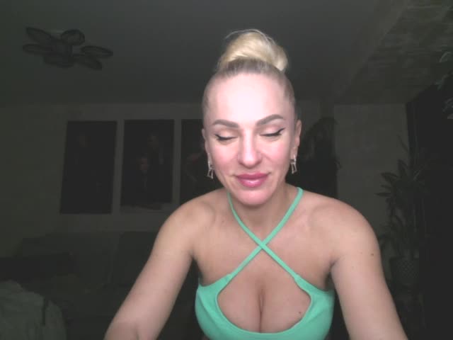 annamari1563 Adult Chat April 4, 2026