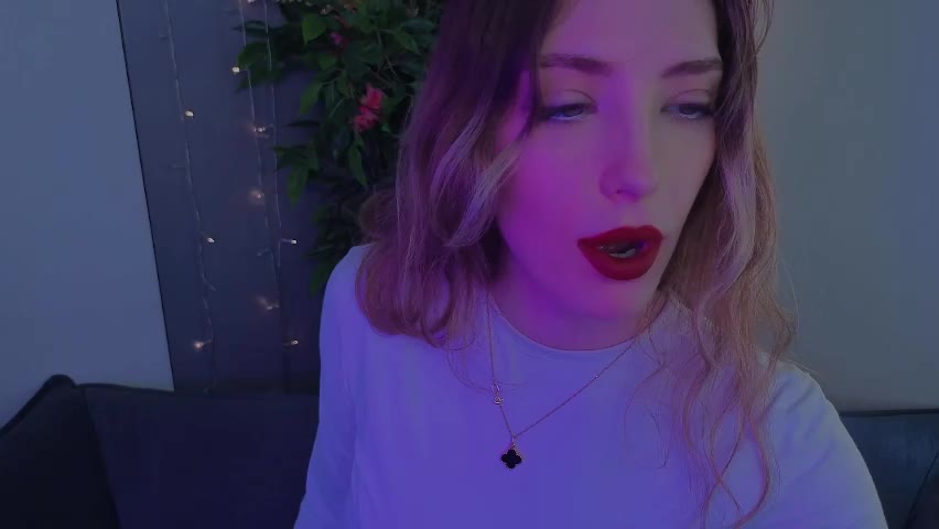 isobelsteinger Adult Chat April 4, 2026