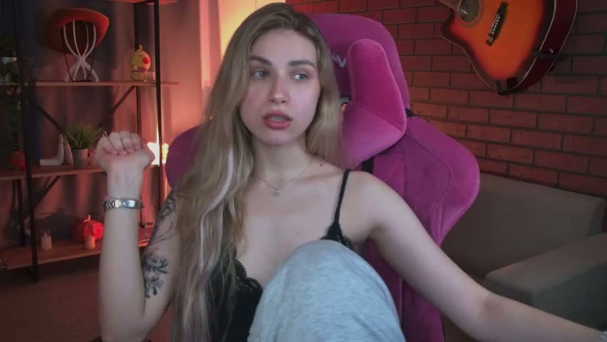 elliecutes Adult Chat April 4, 2026