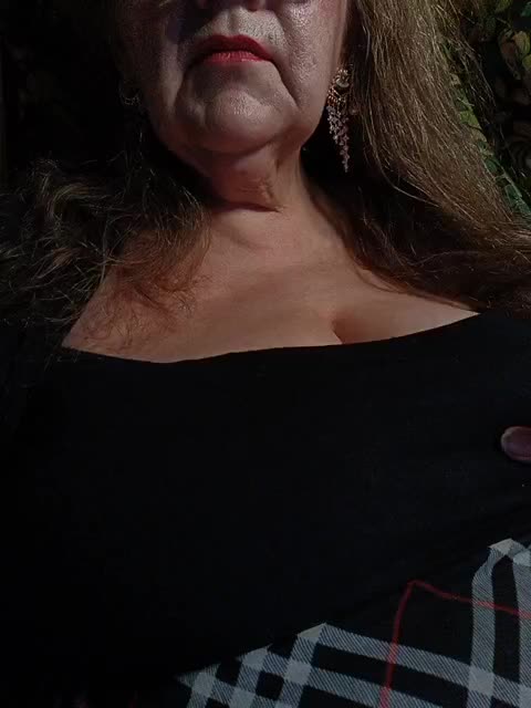 EmpressLady Adult Chat April 4, 2026