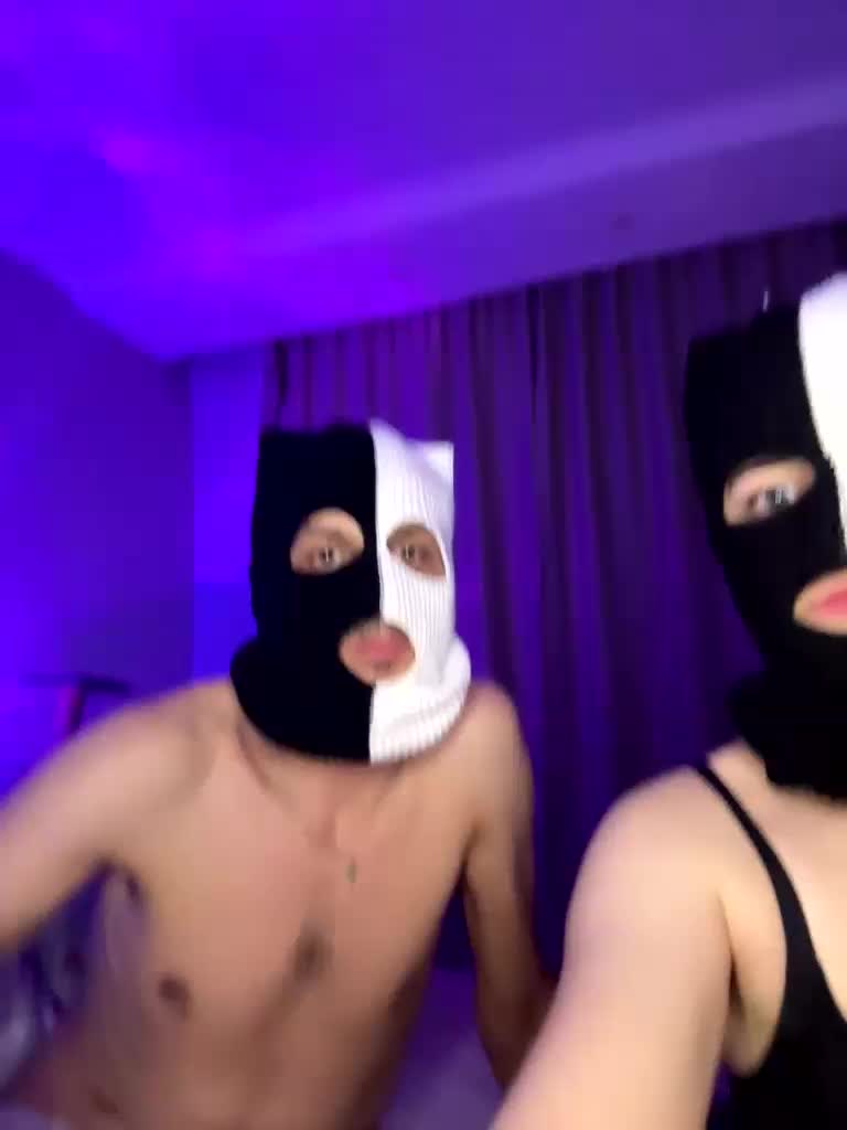 KISLIS9 Adult Chat April 4, 2026