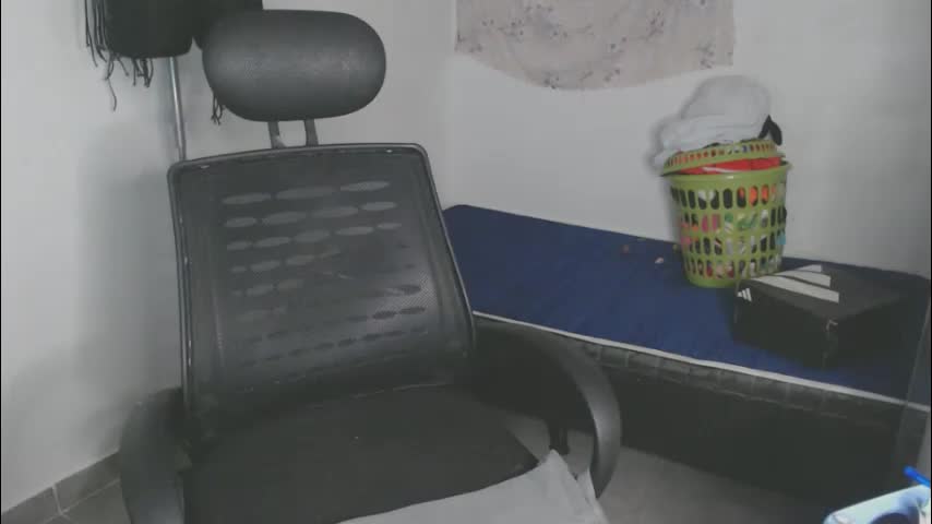 shayna_cute Adult Chat April 4, 2026