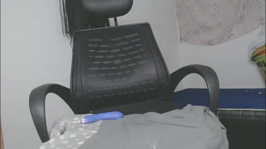 shayna_cute Adult Chat April 4, 2026