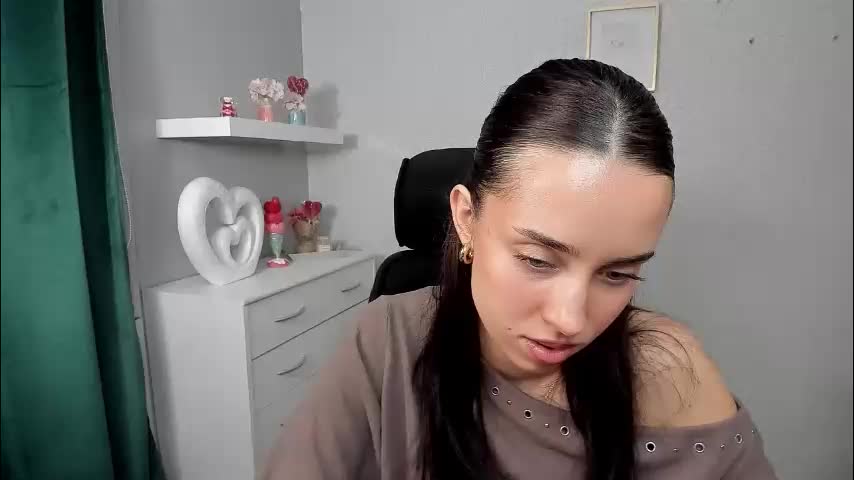 adelesolo Adult Chat April 4, 2026