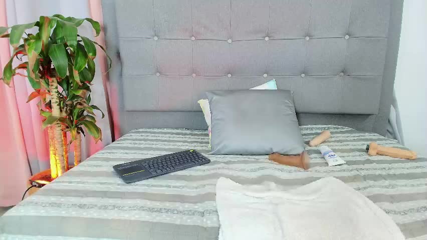 saralandry Adult Chat April 4, 2026