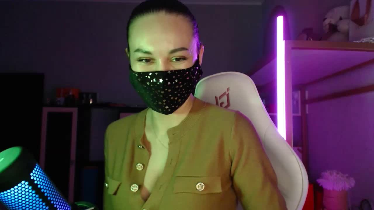 QWEENII Adult Chat April 4, 2026