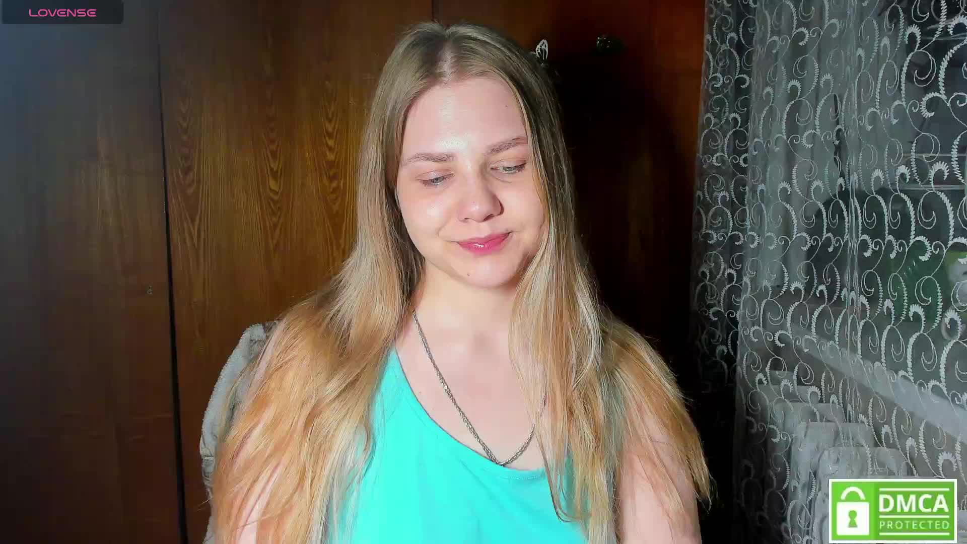 Emma-Frizea Adult Chat April 4, 2026
