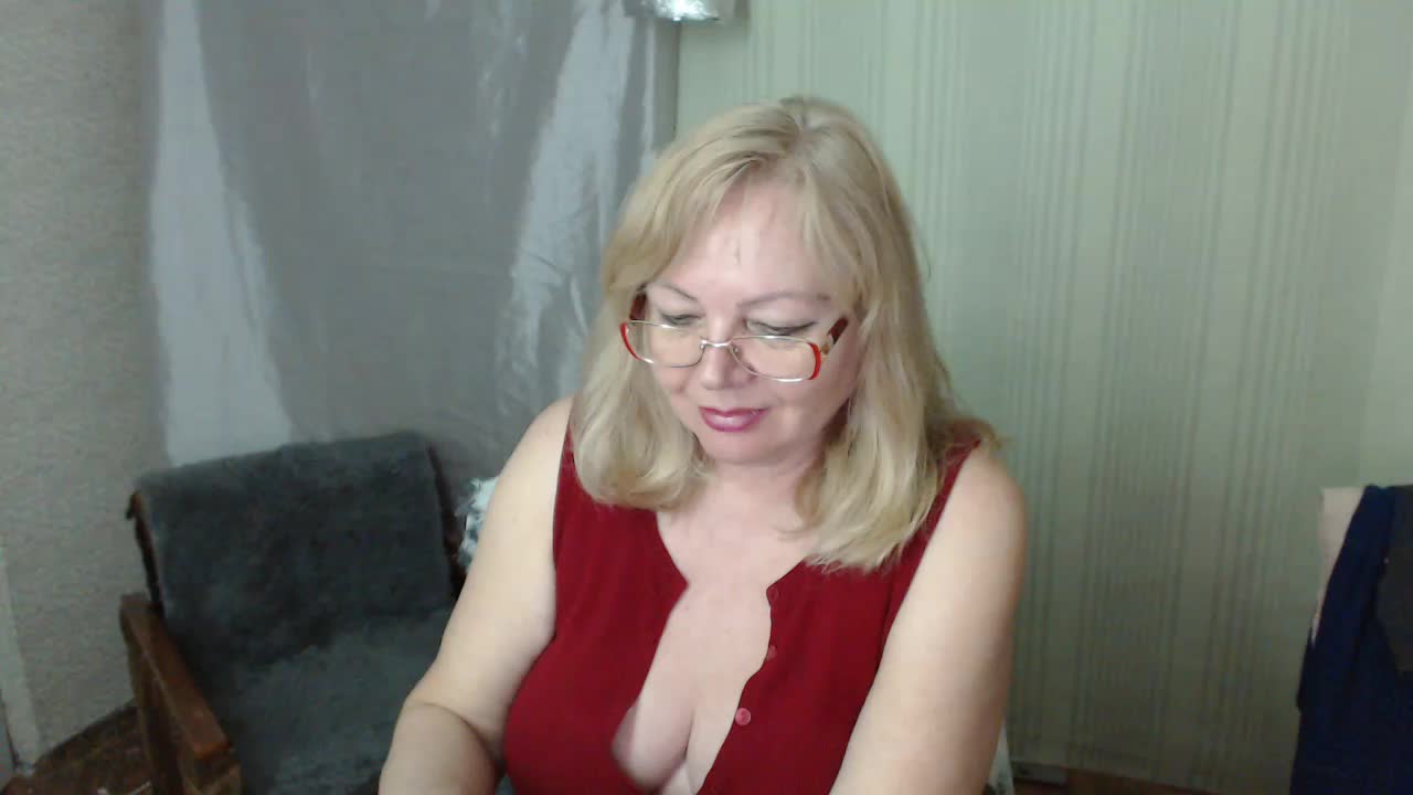 EvelynLoveShy Adult Chat April 4, 2026