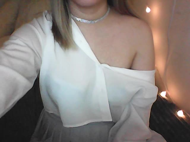 -Sweet-smile- Adult Chat April 4, 2026