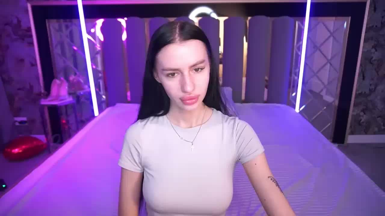 SnowWhiteee Adult Chat April 4, 2026